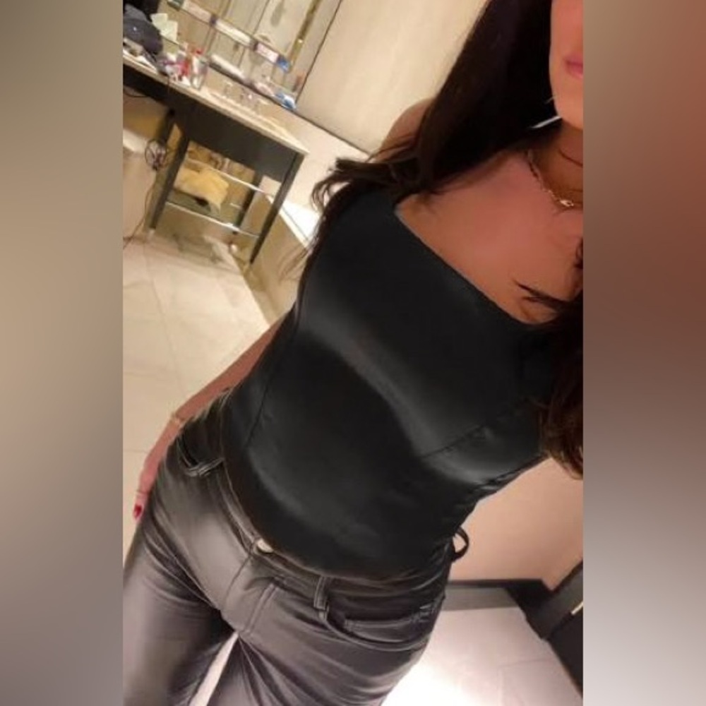 NWT Aritzia Wilfred Dusk Halter Top in Black
